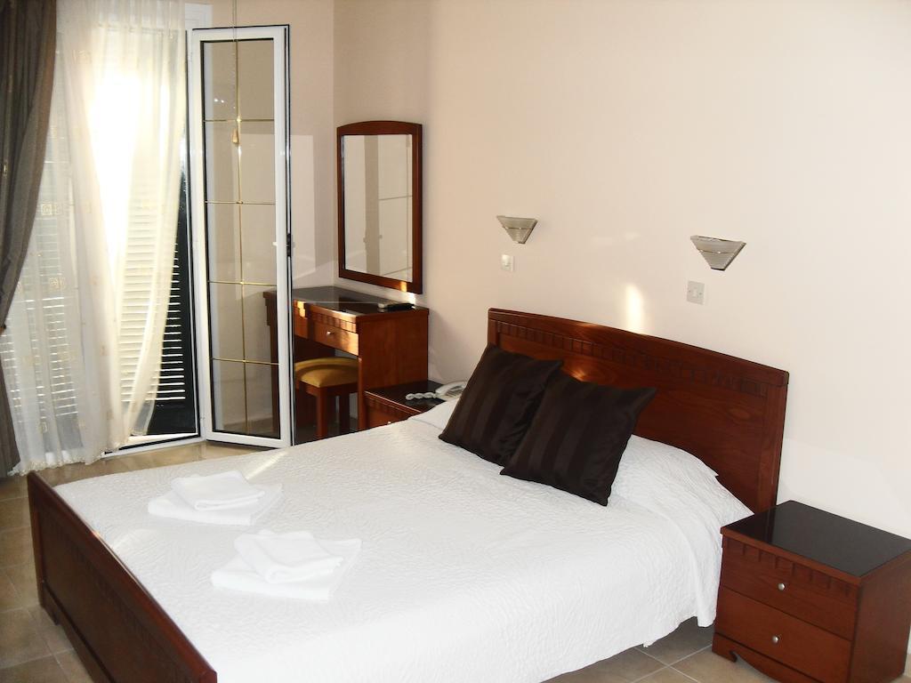 Hotel Pavlos - Studios Tolón Pokoj fotografie